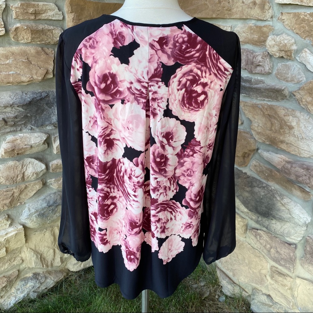 Dress Barn Floral Top - Picture 6 of 12